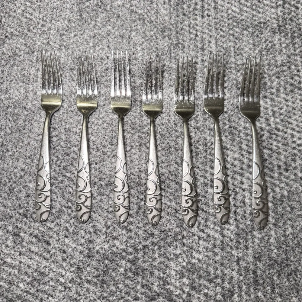 Set of 7 Oneida‎ Silver Satin Frosted Bohemian  Dinner Forks